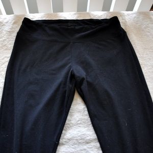 Black leggings with ruching at ankles